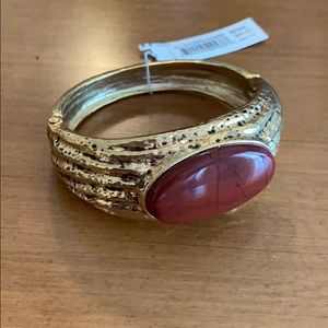 NWT hinge fashion bracelet